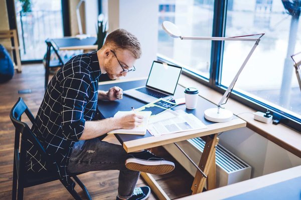 Quali metodi utilizzare per insegnare effettivamente la sostenibilità ambientale nelle scuole medie?